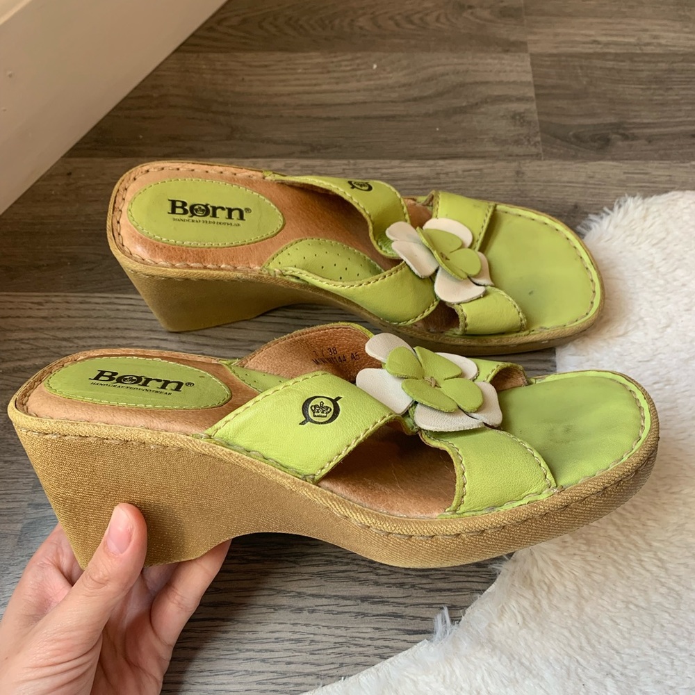 Retro vintage early 2000s platform sandals